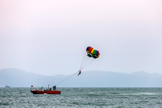 海上滑翔伞