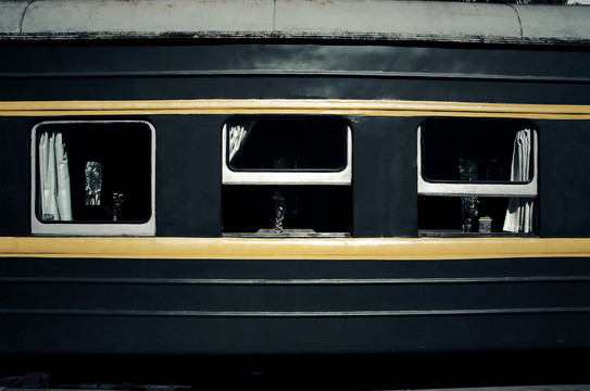 老式火车车窗车厢