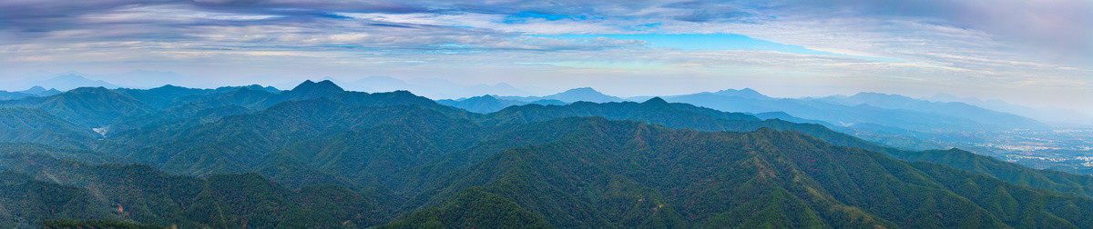 一览群山小