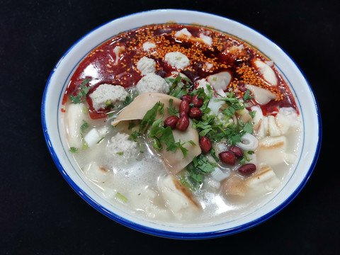 鱿鱼丸子汤