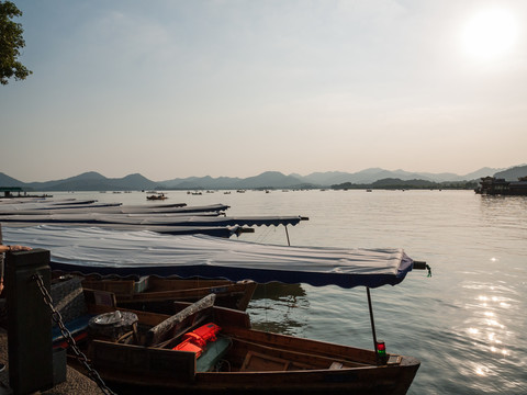 夕阳下的西湖