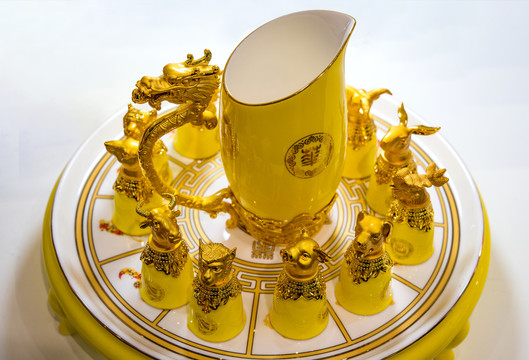金色十二生肖兽首酒杯龙头酒壶