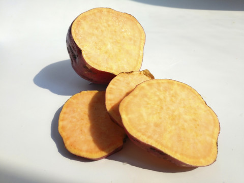 黄瓤红皮红薯切片