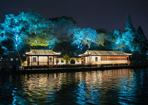 南湖湖心岛夜景