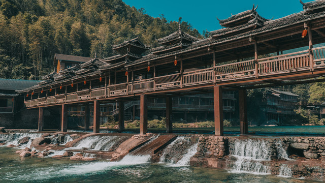 雨卜苗寨