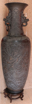木雕古董花瓶
