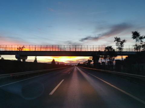 旅途中道路交通夜景随拍