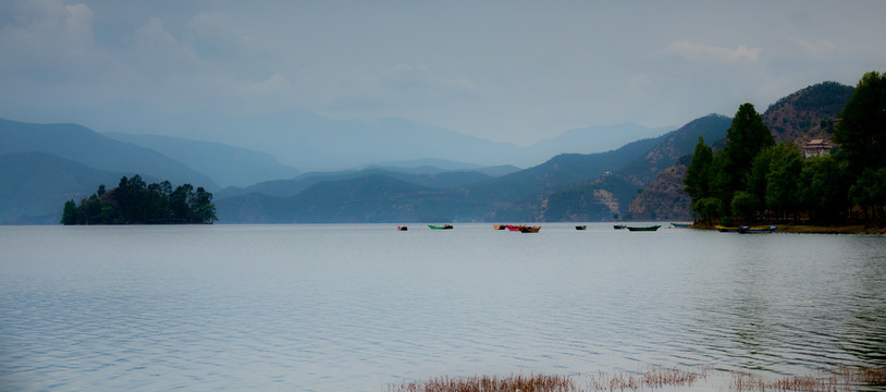 泸沽湖山水风光