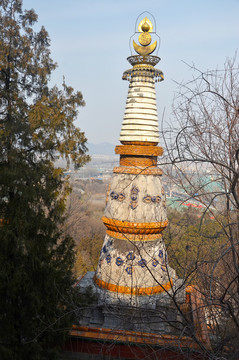 颐和园后山喇嘛塔