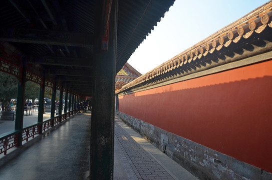 颐和园长廊及红墙