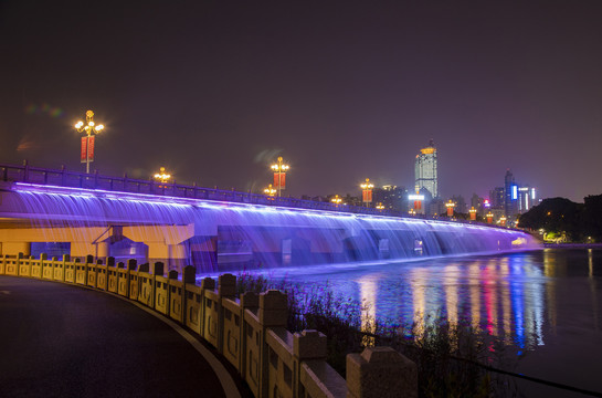 南宁南湖公园夜景