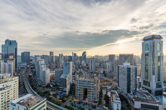 厦门夏季城市黄昏天际线风景