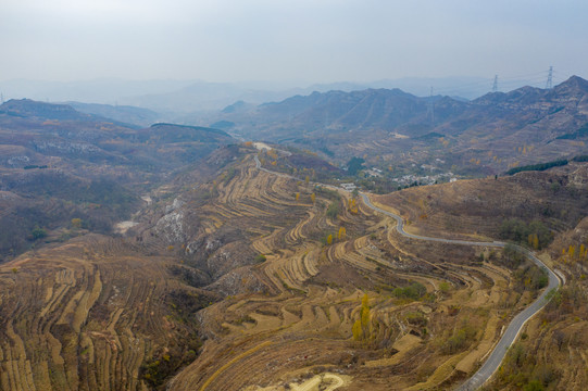 航拍莱芜卧云铺村和逯家岭村