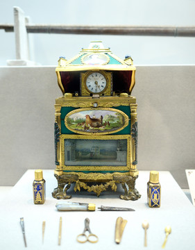 铜镀金画珐琅匣式座钟