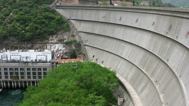 响洪甸水库大坝