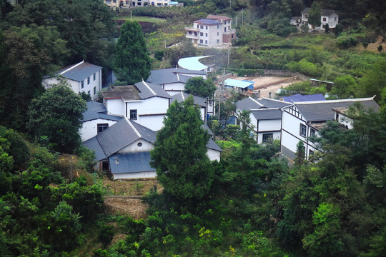 大山里的人家