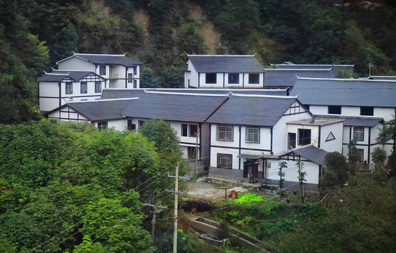 张家界大山里的人家