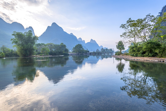 桂林遇龙河山水风光