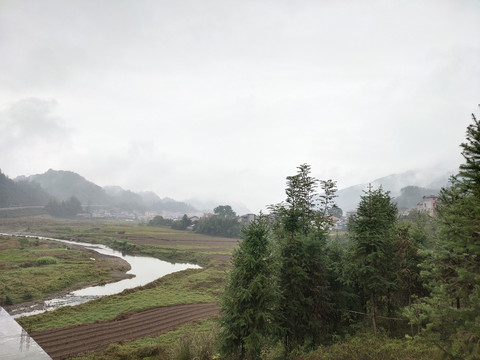 村庄与河流