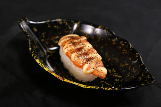 黑椒三文鱼寿司