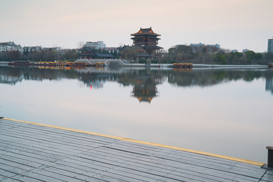 中国泰州古镇建筑群公园和夜景