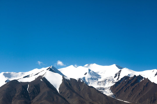 高原雪山