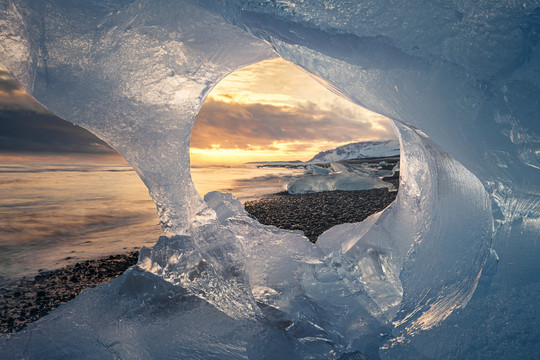 冬季冰岛钻石沙滩黄昏风光