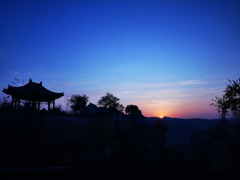 佳县名胜香炉寺日出美景