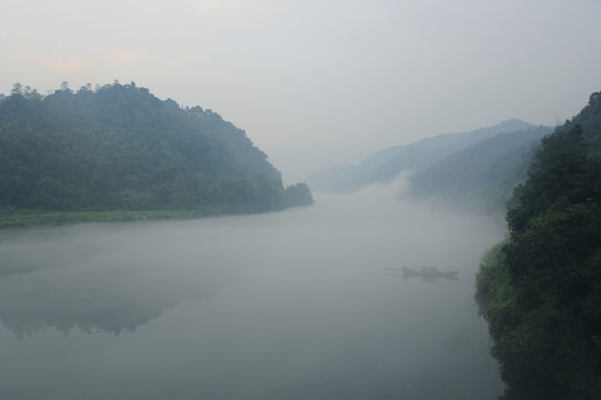 小东江渔船山水