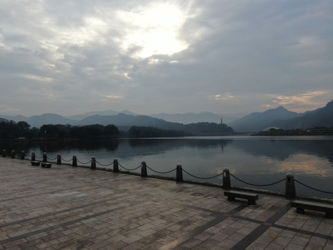 浙江丽水滨水城市风光