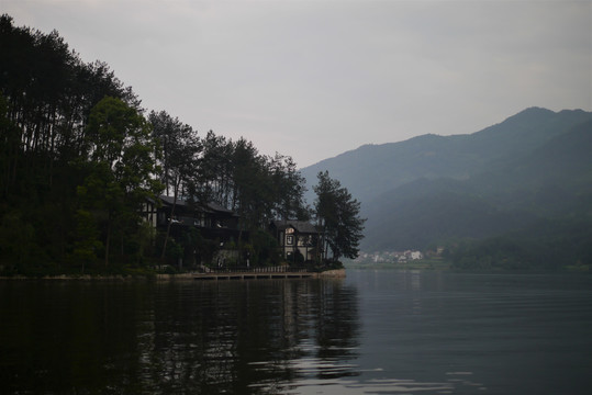 红寺湖小景