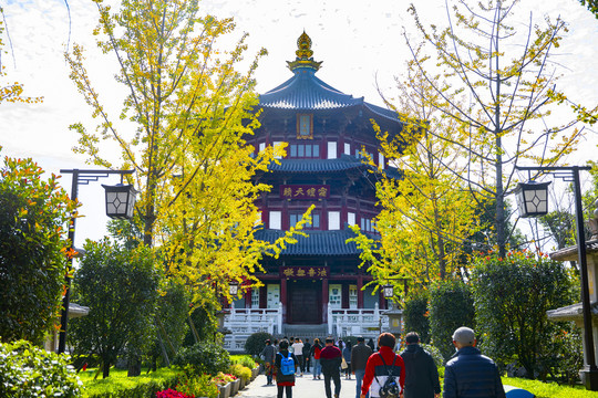 秋天的寒山寺梵音阁