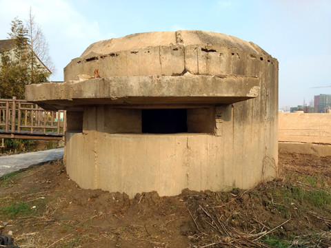 钢筋水泥碉堡