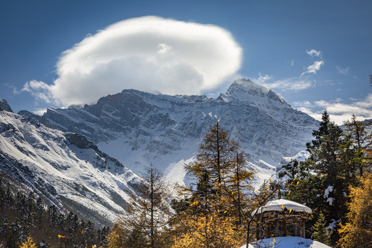 雪山祥云