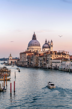 意大利威尼斯水城大运河黄昏风景