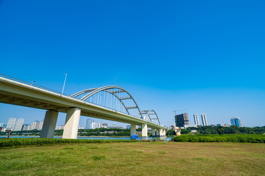 南宁邕江凌铁大桥江景