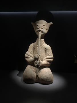 吹箫陶俑