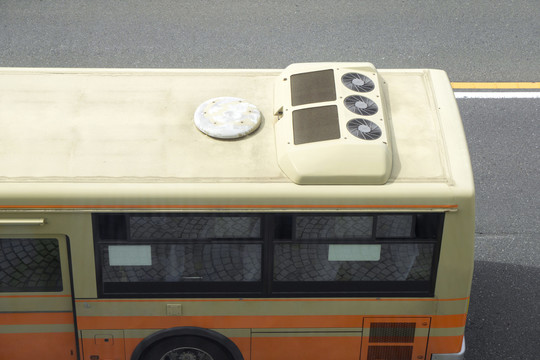 巴士空调室外机