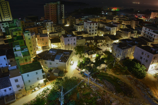 夜幕下的城中村