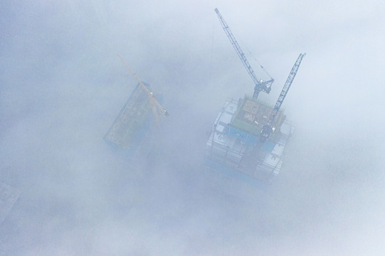雾锁津沽天津的雾霾