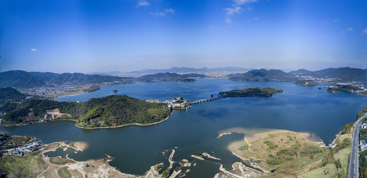 四明湖全景图