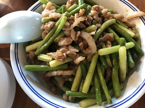 蒜苔炒肉