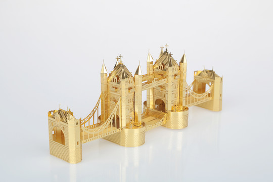 全金属伦敦塔桥模型