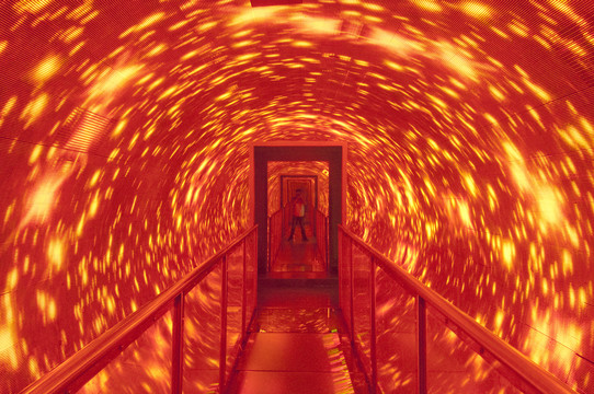空间隧道