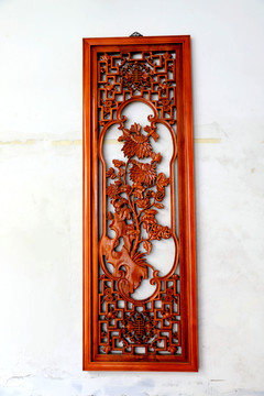 中式传统木雕菊