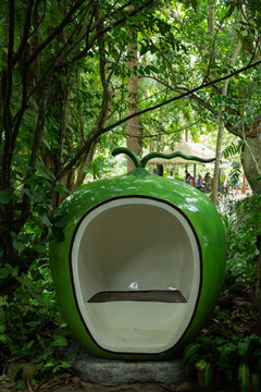 热带森林公园座椅