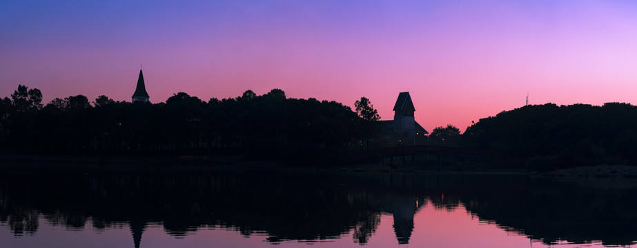 湖景朝阳