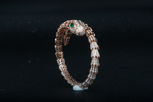 经典款钻石蛇镯珠宝黄金首饰