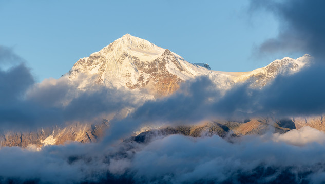 梅里雪山日出