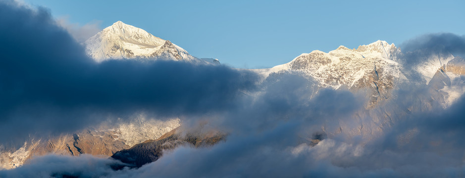 梅里雪山日出